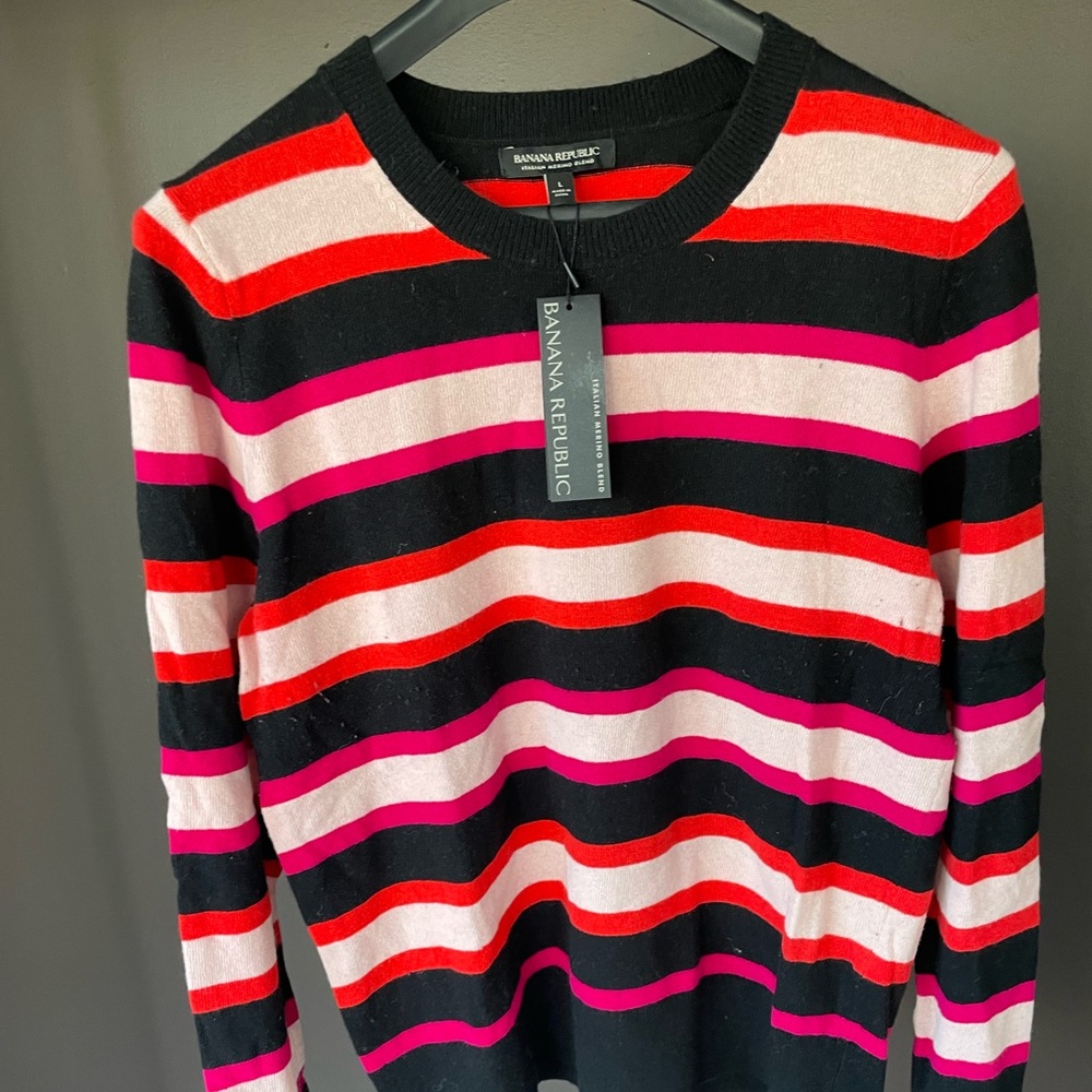 Banana Republic black/pink/red merino wool sweater size L- NWT